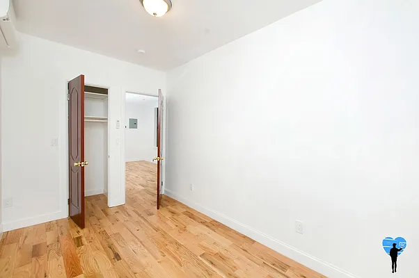 Rented by Next Door Realty NYC | media 9