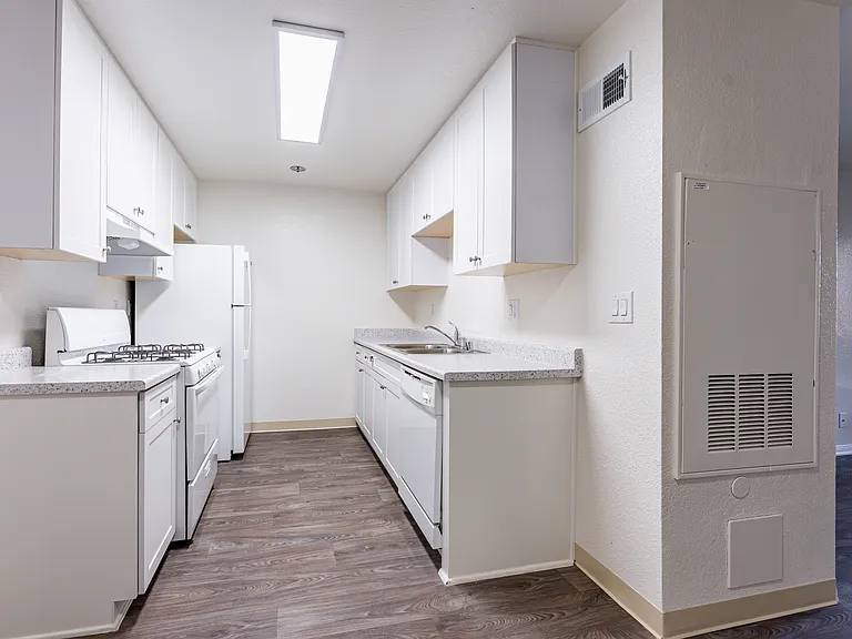 Bonita Bluffs - Military Housing — Photo 13
