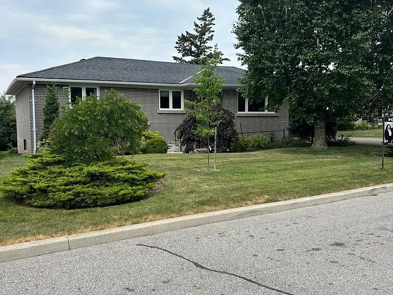 4 Weldon Ct — Photo 3