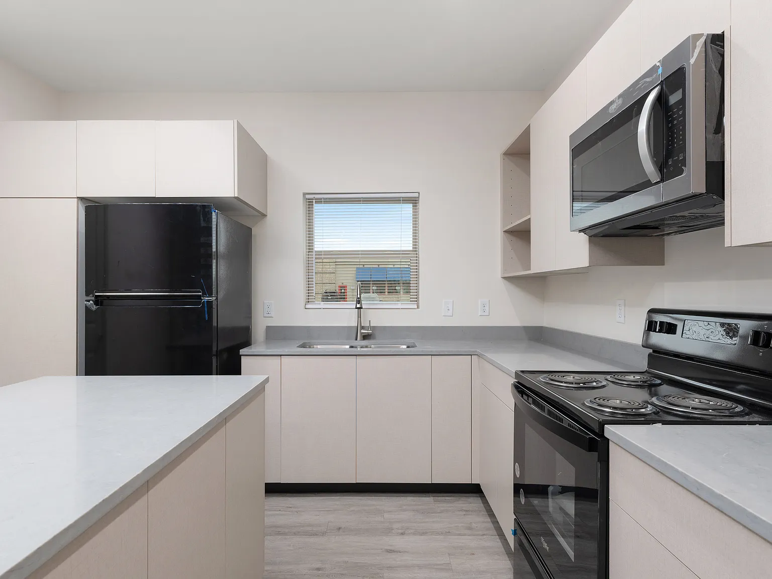 2 bed, 922 sqft, $1,390 — Photo 4