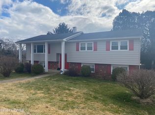 1114 Crystal Hill Rd, Berwick, PA 18603