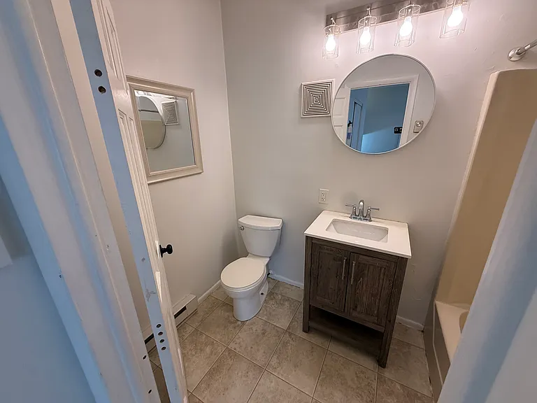 146 W High St #12 — Photo 7