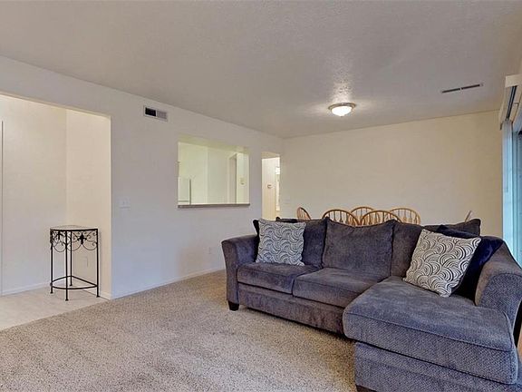 5th image of 995 Canyon View Rd APT B