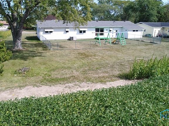 3rd image of 195 Eastland Dr