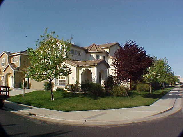 1st image of 10977 Merritt Dr