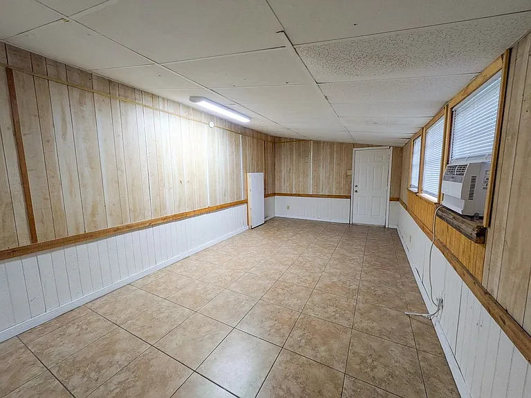 5365 E Parkway Dr — Photo 6