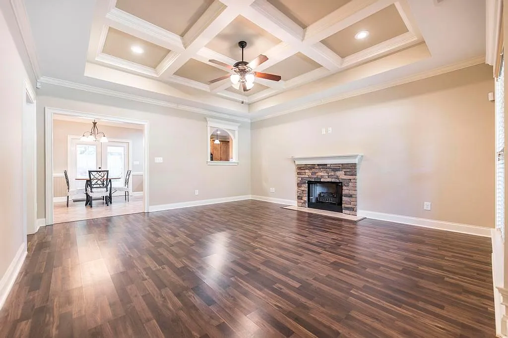 3 bed, 1567 sqft, $1,900 — Photo 2