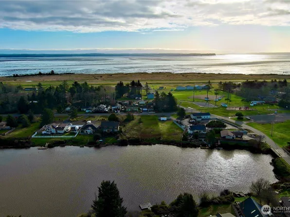 509 E Chance a La Mer NE, Ocean Shores, WA 98569