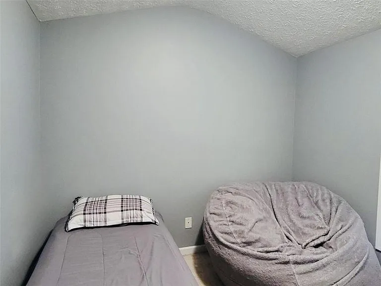 6904 Silver Bend Pl — Photo 22
