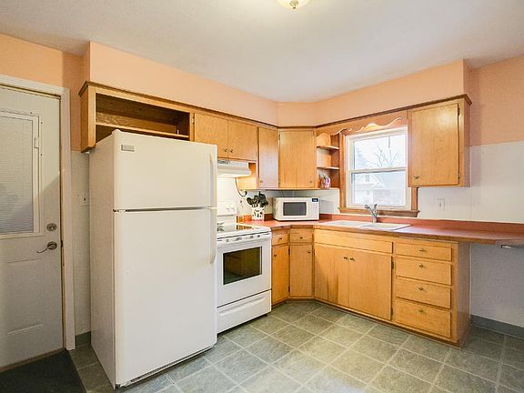 5th image of 757 Holley Ave