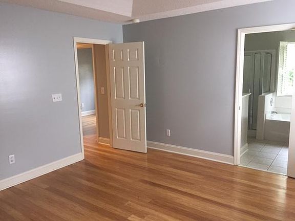 4th image of 3275 Morningdale Dr