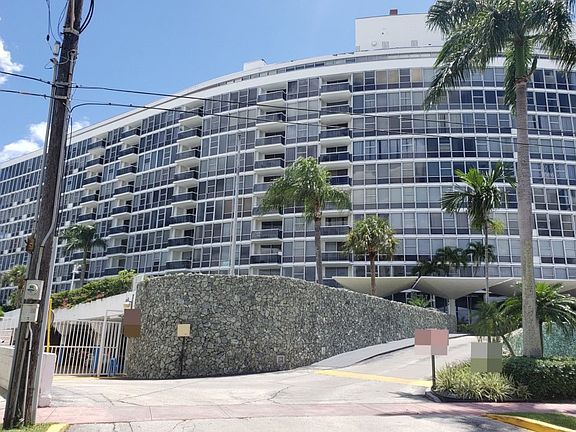3rd image of 900 Bay Dr APT 725
