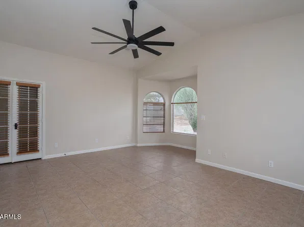 2914 N Hawes Rd, Mesa, AZ 85207