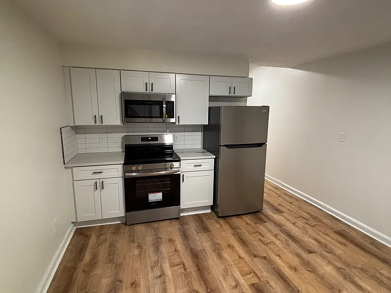 440 N Garfield Ave #440 — Photo 6
