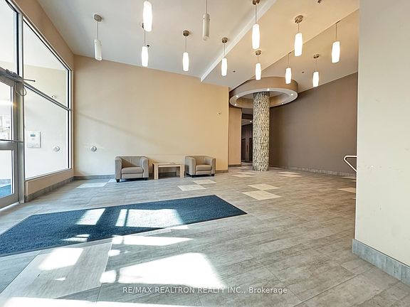 4th image of 280 Lester St #719