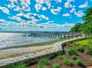 89 Barkers Point Rd, Sands Point, NY 11050