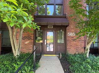 585 Coeur De Royale Dr APT 207, Saint Louis, MO 63141