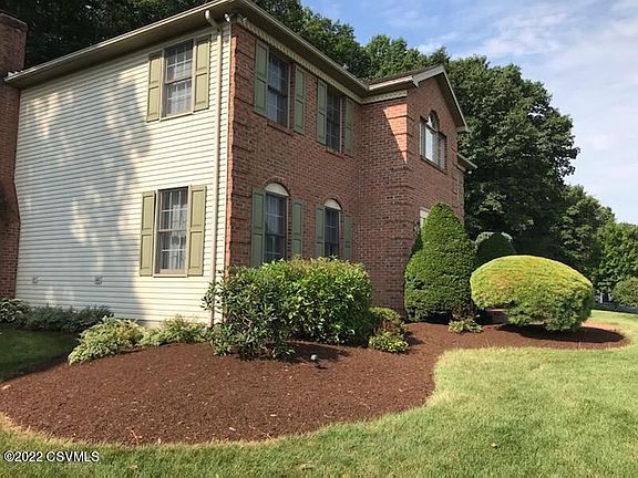 2nd image of 194 Evergreen Dr