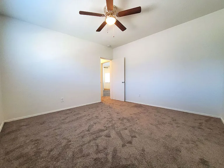 1465 Grand Ave — Photo 108