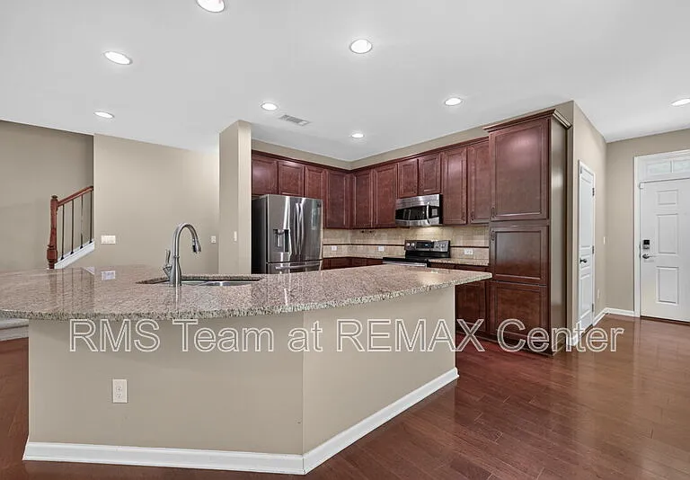 1572 Lenox Overlook Rd — Photo 10