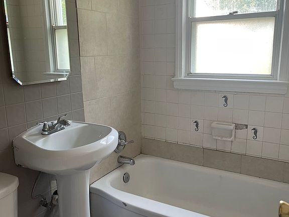 5th image of 12025 Shady Oak Blvd