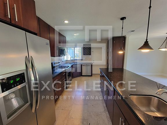 3rd image of 1601 Patio Dr