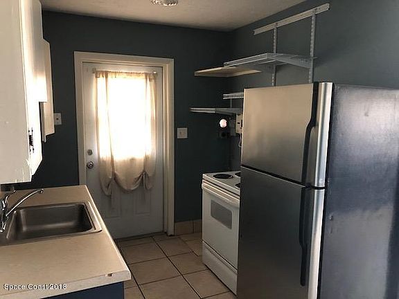 4th image of 515 Adams Ave #1