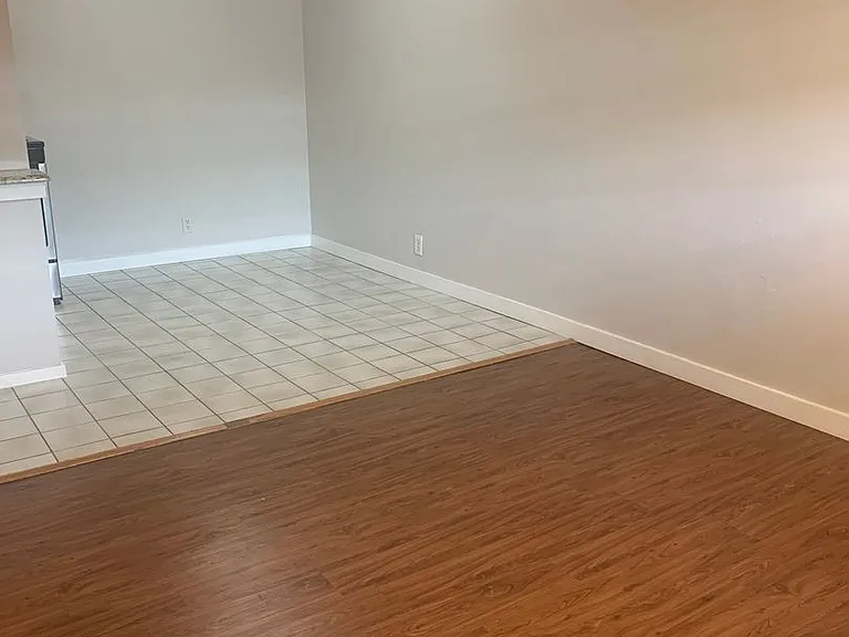 2428 Louise St #2505 — Photo 38
