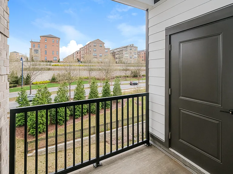 102 Saint Ives Pl #303 — Photo 4