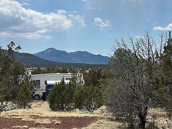 5th image of 1535 E Cienega Dr