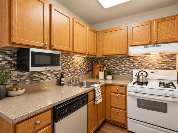 8 Poolside Ct #D1109-d