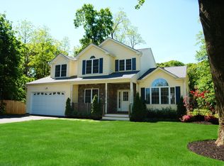 270 Pulaski Rd, Kings Park, NY 11754