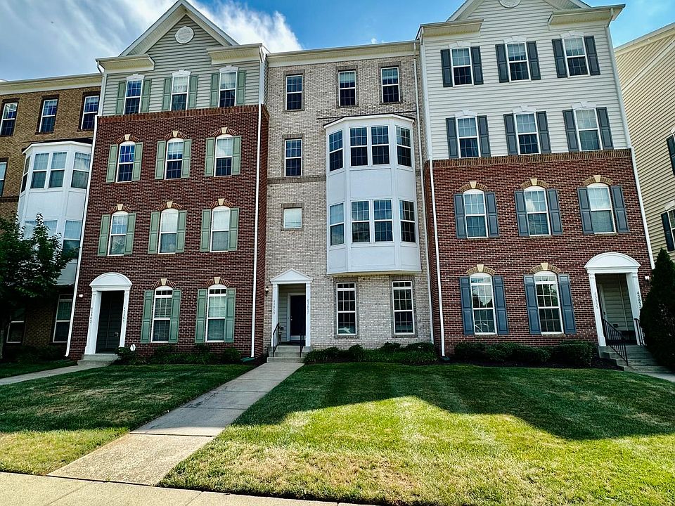 1st image of 43859 Centergate Dr