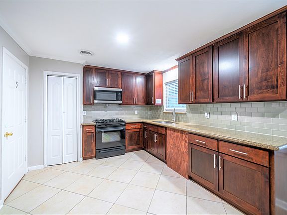 4th image of 4106 Grapevine St #12767908