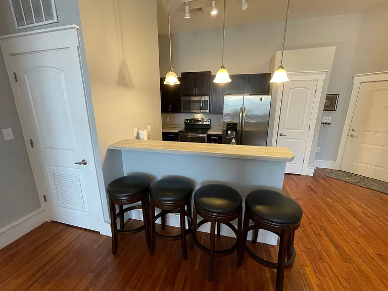 SH073-Farmers Market Condos — Photo 2