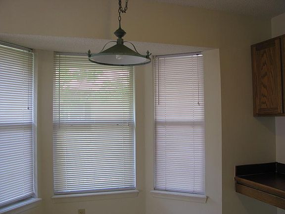 5th image of 13588 Capistrano Dr S