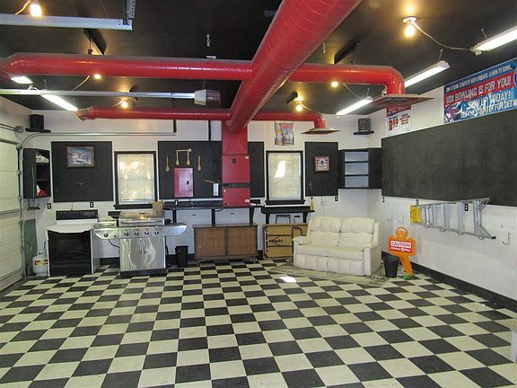 5th image of 404 Norwood Ave