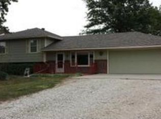4835 NE Kincaid Rd, Topeka, KS 66617