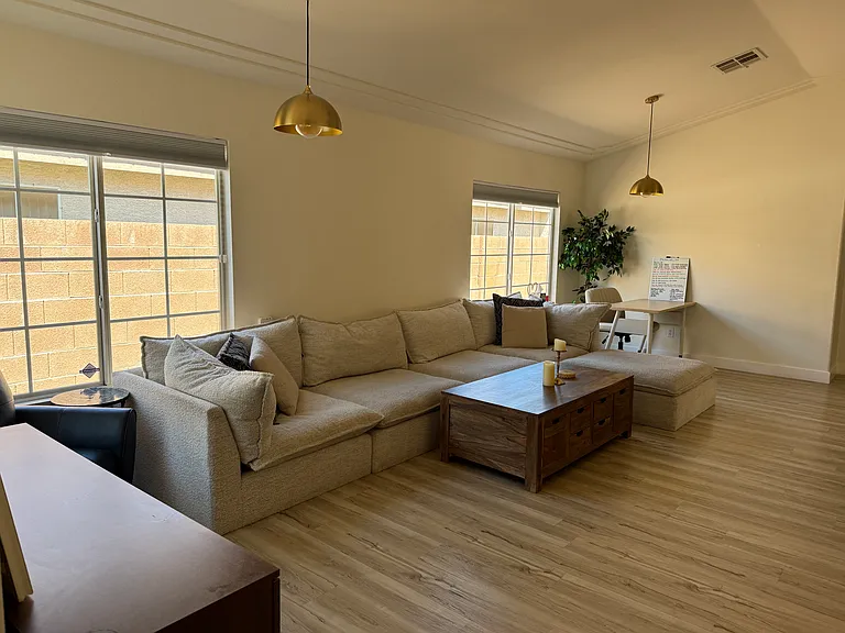 5554 Merriweather Dr — Photo 18