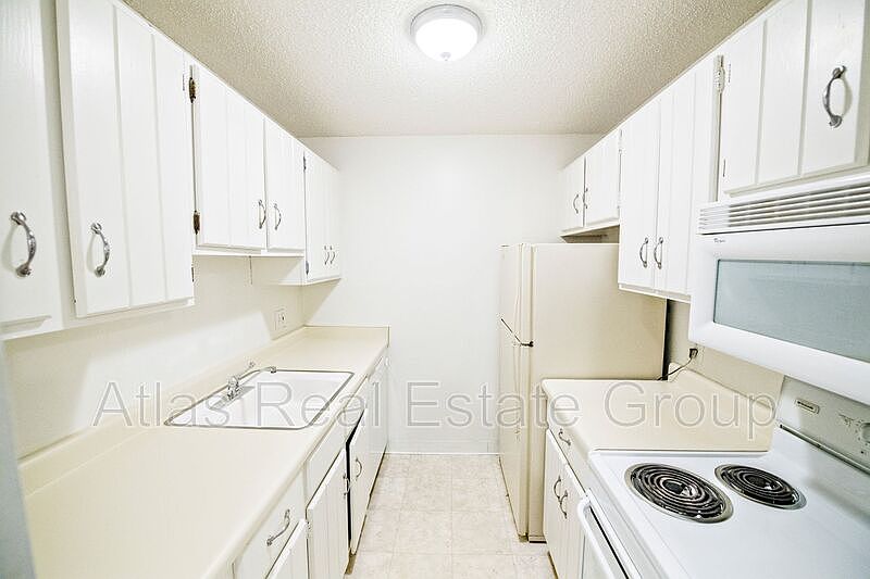 1st image of 2290 S Oneida St APT 203