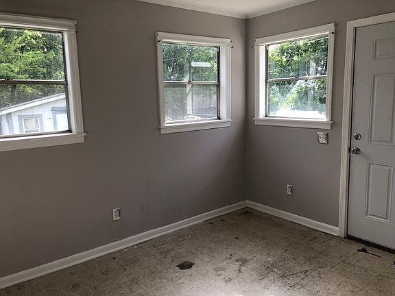 4th image of 400 Woodward Ave