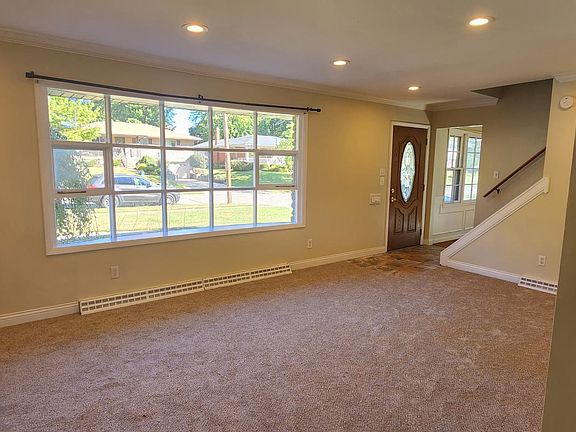 3rd image of 6171 Sharlene Dr