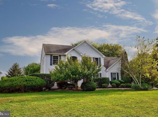 114 Tindall Rd, Robbinsville, NJ 08691