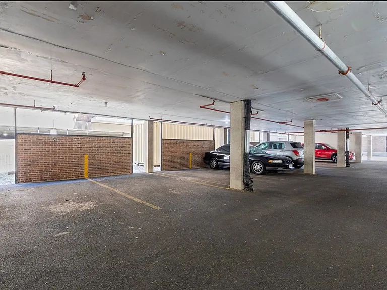 2325 N Neva Ave #104B — Photo 19