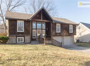 7832 N Garfield Ave, Gladstone, MO 64118