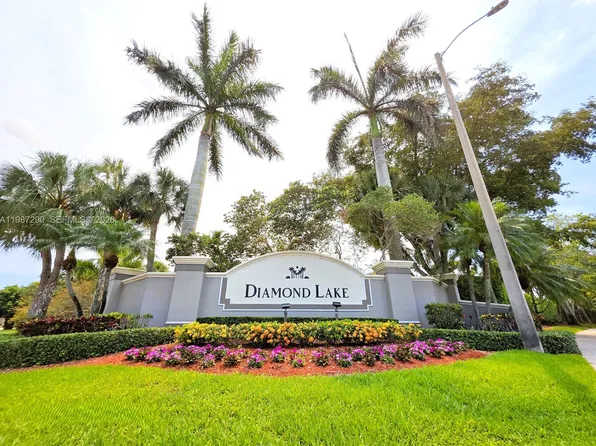 16404 Diamond Head Dr, Weston, FL 33331
