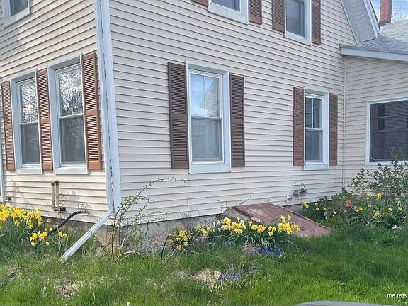 4th image of 299 Fuller Rd