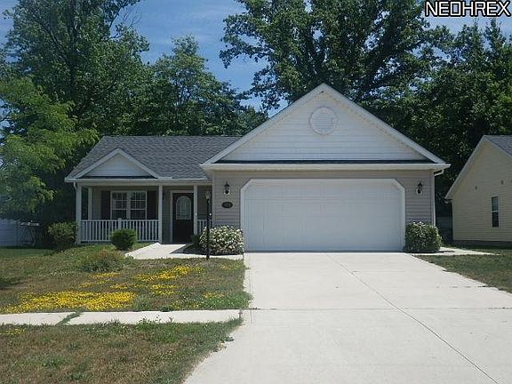 2nd image of 958 Beachfront Dr