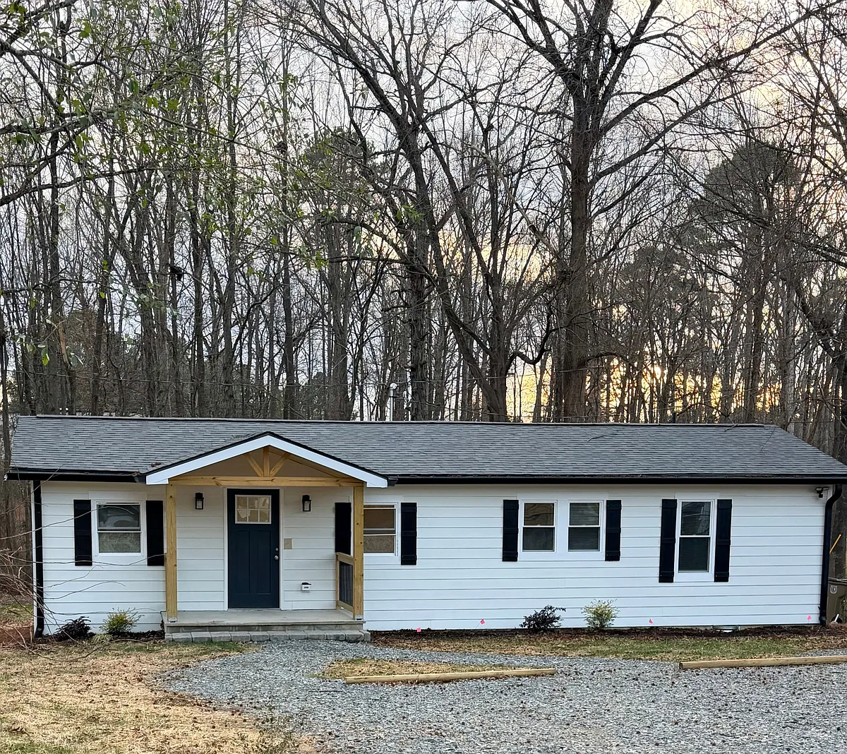 Building Photo - 3419 Haywood Rd