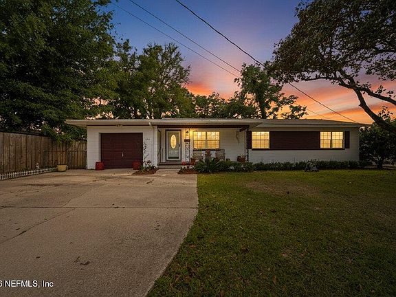 2nd image of 5810 CHERRY LAUREL Drive